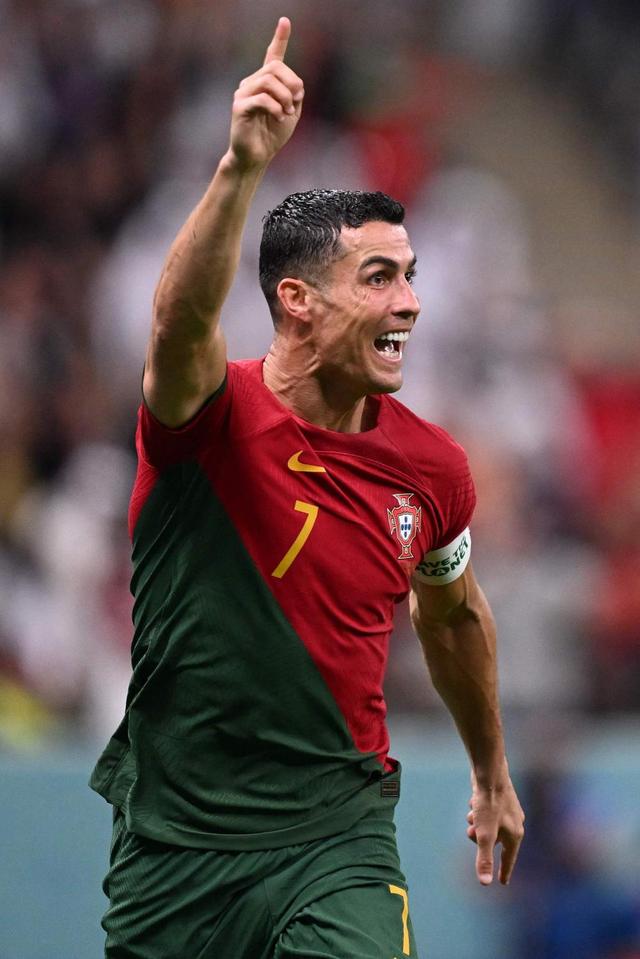 广东队在CBA俱乐部杯首战遭遇惨败，落后山西14分，外援表现不佳，失误频繁，防守被压制。