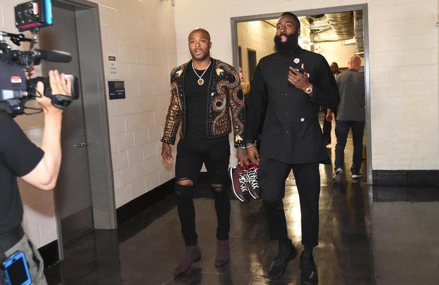 NBA：凯尔特人主场大胜猛龙