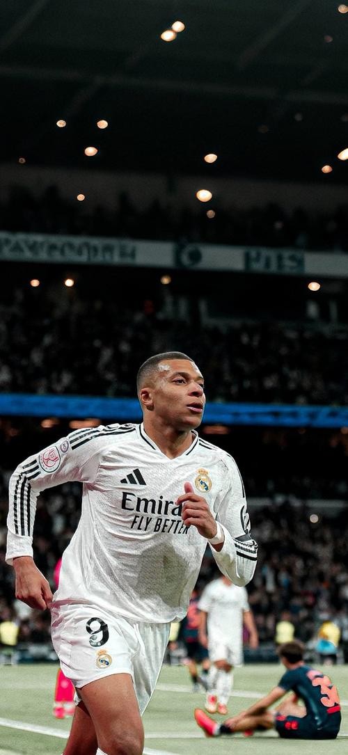 阿卡或退戴杯，WTA官宣各奖项提名，FAA跻身TOP5弗里茨重返一哥