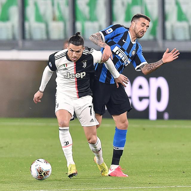 告别林皇！从被骂退役球员到联赛MVP，林加德在首尔FC的辉煌两年与未来挑战