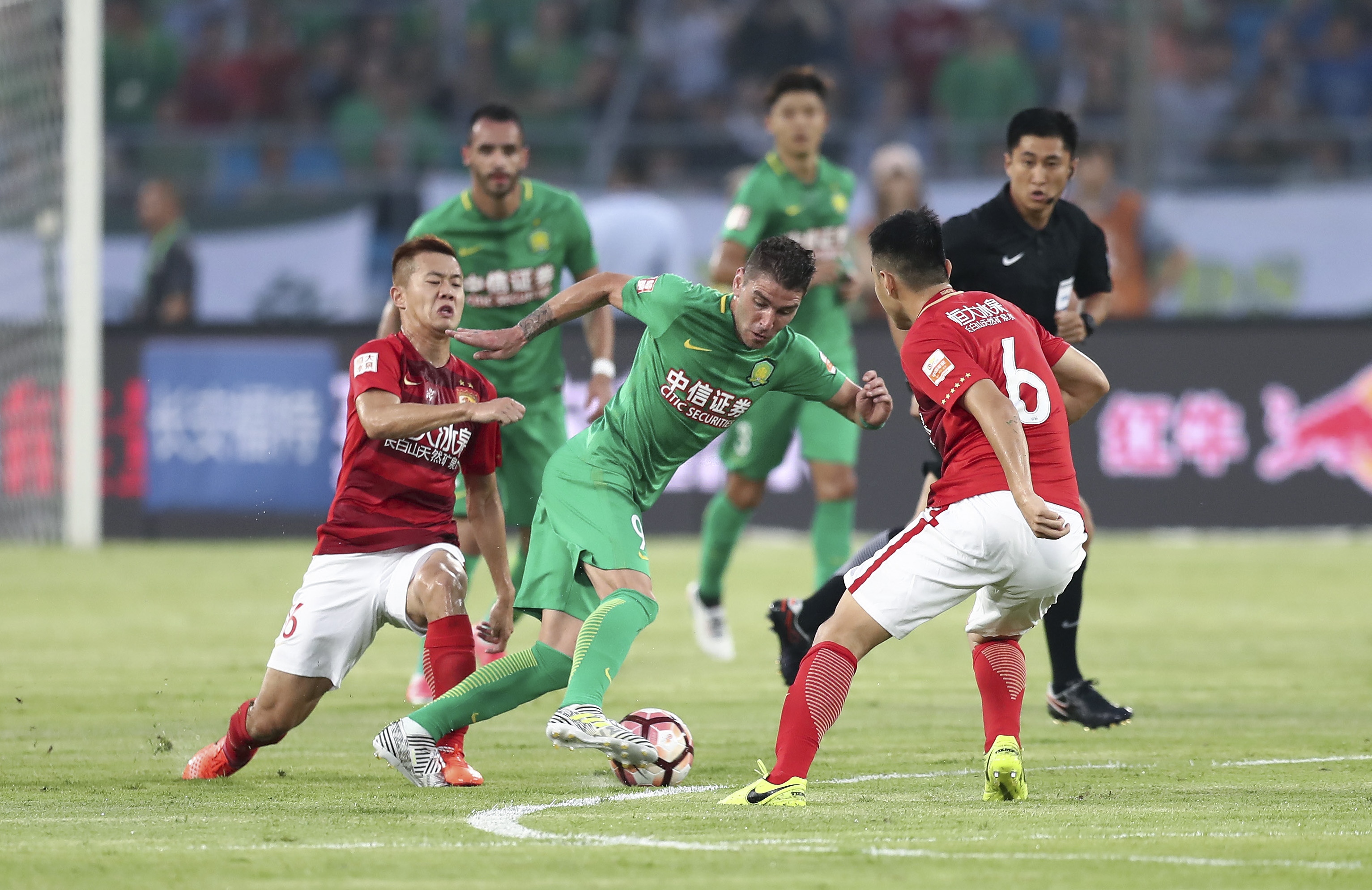 黄雅琼&刘雨辰今日大婚！马龙、王楚钦、樊振东等人送上祝福